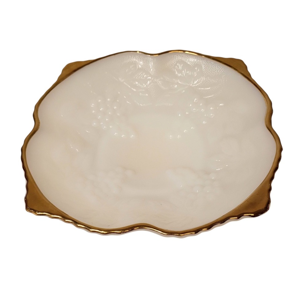 Anchor Hocking 1960's Milk Glass Harvest Grape Pattern Gold‎ Edge Footed Bowl